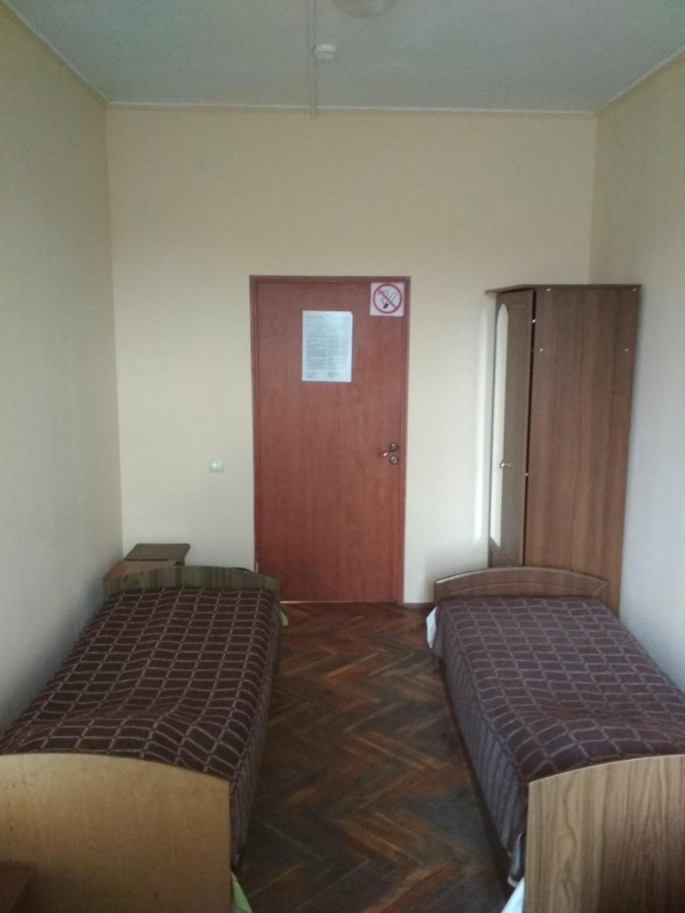 Hostel Na Kurmanovychaリヴィウ エクステリア 写真